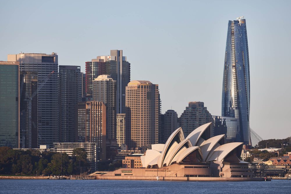 Sydeny Opera House in front of crown tower