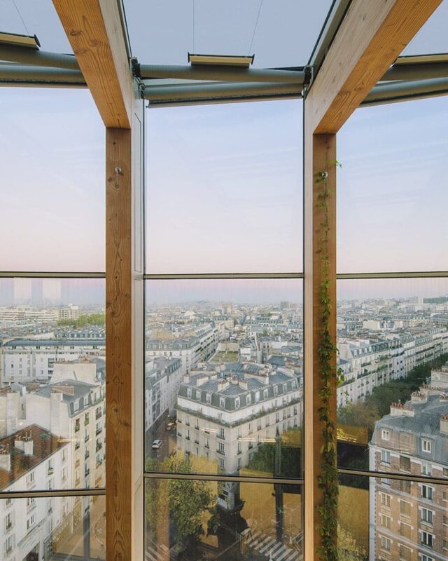 Transforming the former headquarters of the Office National des Forêts (ONF)into new offices for the Local Business Skills Operator (OPCO EP), a semi-public vocational training organisation, Guthrie Douglas shading solution. TESS™102